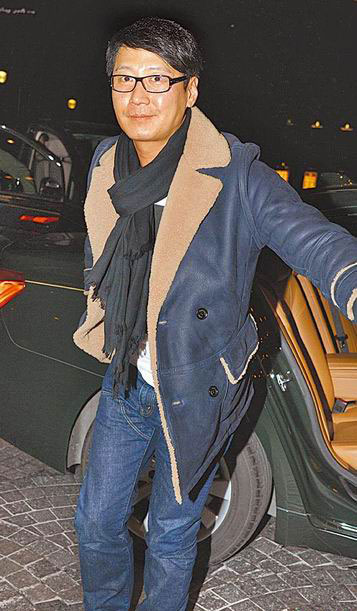 黎明婚变后放纵买醉 上海叫小姐坐台寻欢(图)-