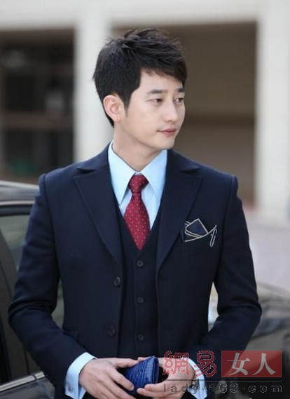 最新热播韩剧美妆全搜罗 尹恩惠玫红唇惊艳