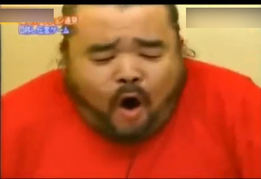 深 喉 呕吐 恶心 至极 的 艺术 英 女子 用 呕吐 染色 ...