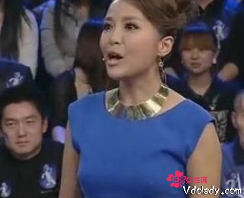 乳头激凸若隐若现(组图)