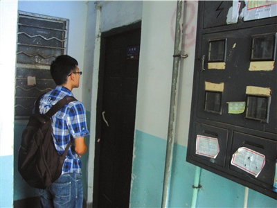 坚在石头上猜成语(3)