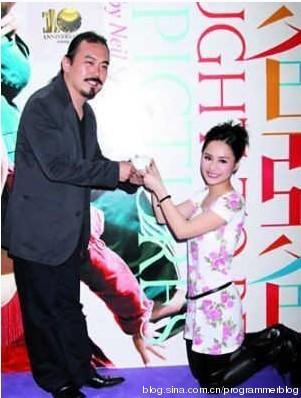 谢娜齐秦刘德华何洁 揭明星 下跪 事件内幕-刘