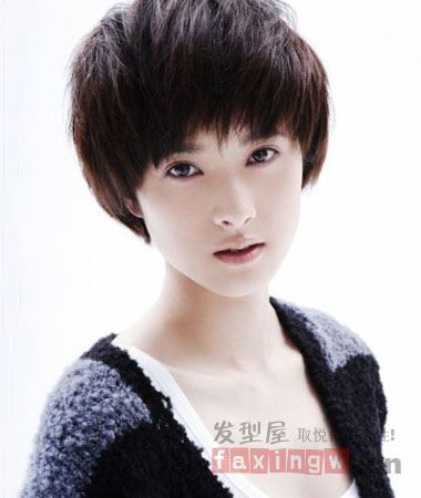 今夏最新女生时尚短发发型