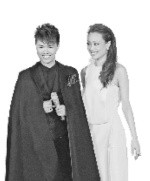 张敬轩加盟英皇娱乐 遭容祖儿调侃一脸尴尬- M