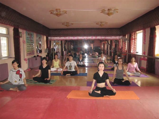 哈尔滨舞时代培训中心培训专业瑜伽人才-舞时