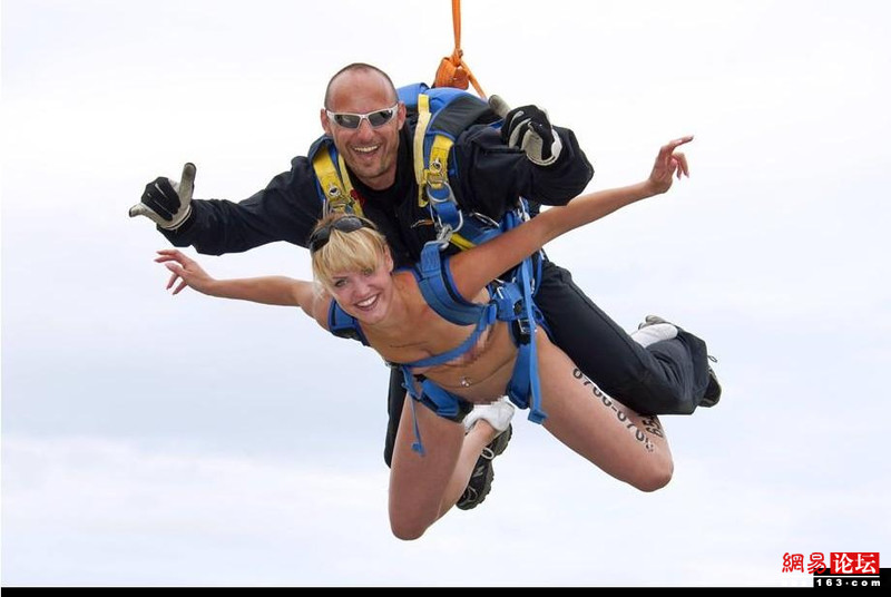 无处不在的裸文化风靡全球(组图)-<em>裸体</em>-东北网