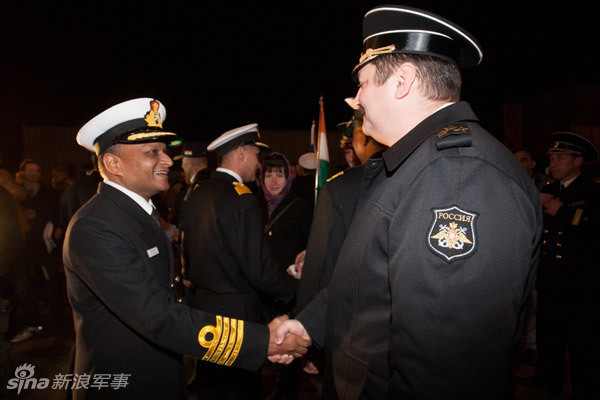 印度维克拉<em>玛蒂亚</em>号航母新照曝光 11月交付--双