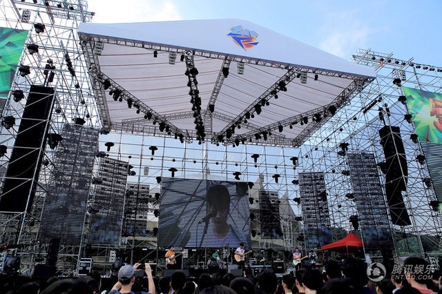 热波音乐节首登深圳万人空岗 三天唱嗨鹏城-