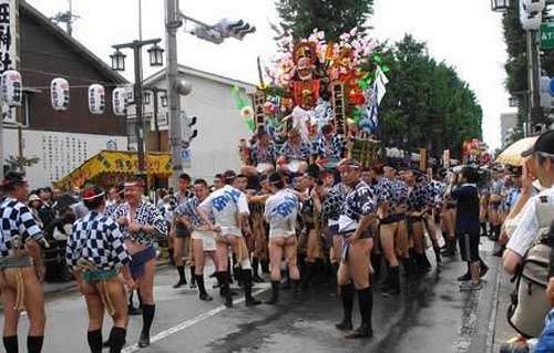 细数日本那些变态的节日:<em>父女</em>共浴(组图)