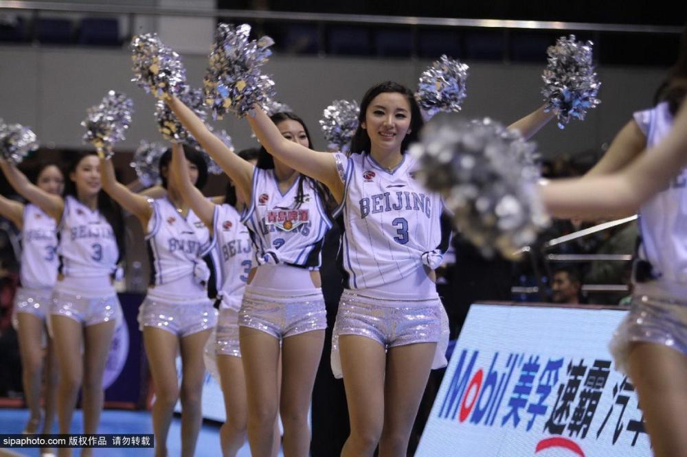 CBA<em>啦啦队热舞</em>衣服险脱落-cba,啦啦队,继续进
