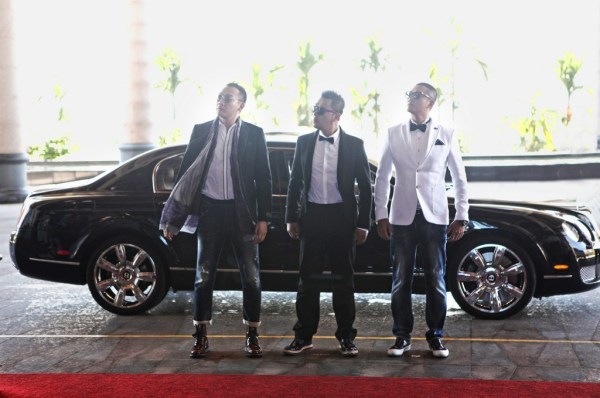 关喆越南拍《无聊的狠》MV 郭涛高虎助阵参演