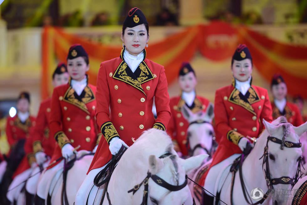 马上<em>有美女</em> 60位女骑师创吉尼斯世界纪录-美女