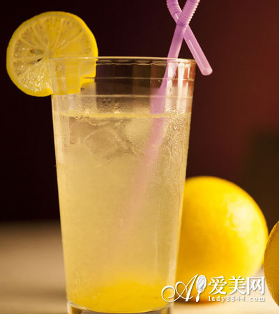 柠檬美白嫩肤 7款柠檬饮“喝”出好肤色的图片 第1张