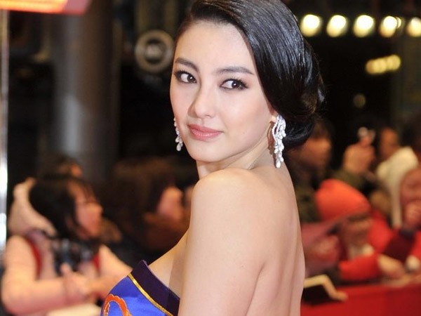 细数娱乐圈的骨感女星