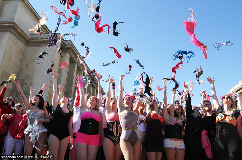 法国女性抛<em>胸罩</em>关注女性<em>乳房</em>健康-<em>胸罩</em>|<em>乳房</em>|健