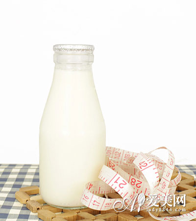 每天喝多少酸奶合适? 喝酸奶的15个健康常识的图片 第3张