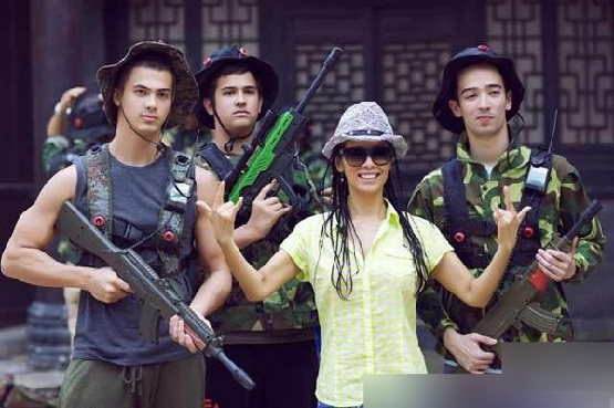 吴彦祖女儿照片曝光 明星混血儿女大盘点-吴彦