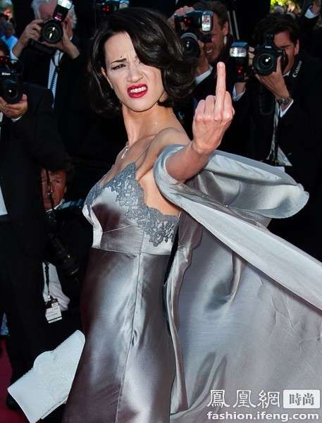 戛纳<em>史上最</em>震撼的4个画面 丁字裤锥形<em>胸罩</em>-戛