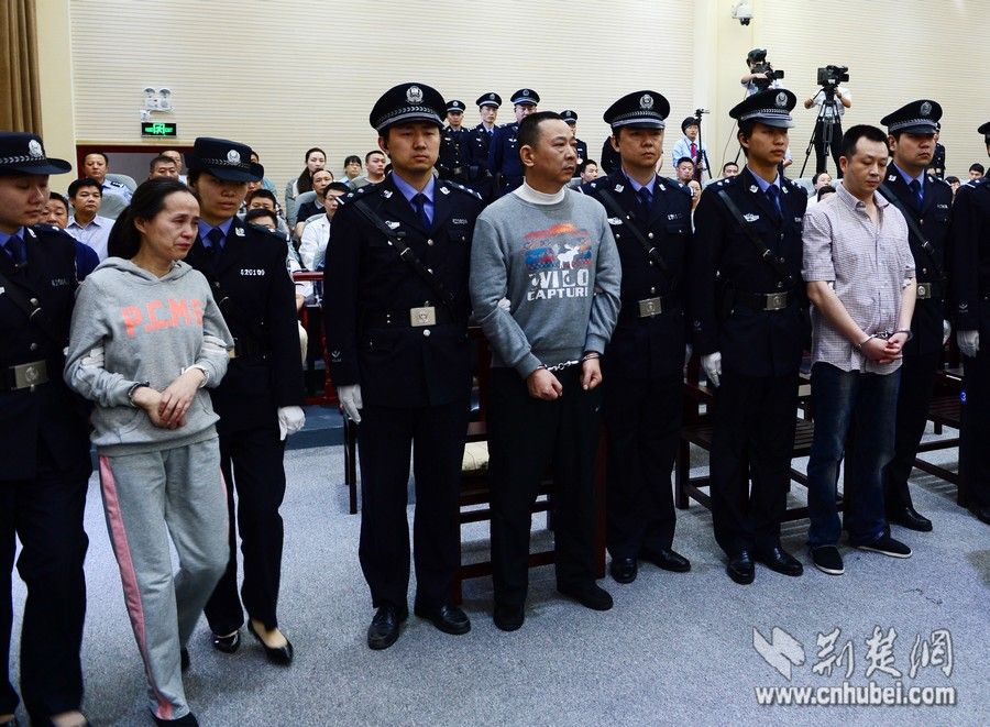 刘汉,刘维两兄弟被判死刑时的表情