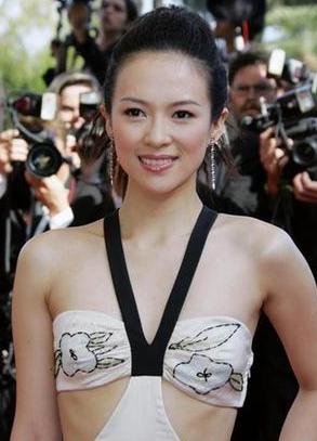川音校花胡恩绮泳装爆乳