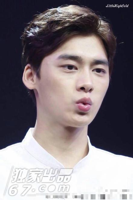 男神变萌神靠表情:<em>李易峰</em>范二嘟嘴 华晨宇无厘