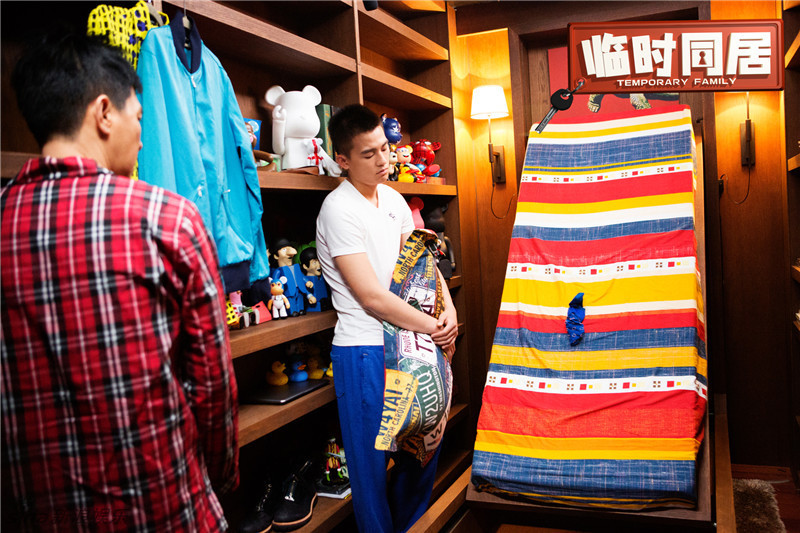 《临时》欧豪介绍室友 偷听师傅被推倒-very|处