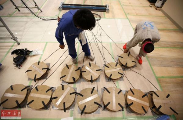 超豪华!探访日本大型弹珠店奢华内景-弹珠店|奢