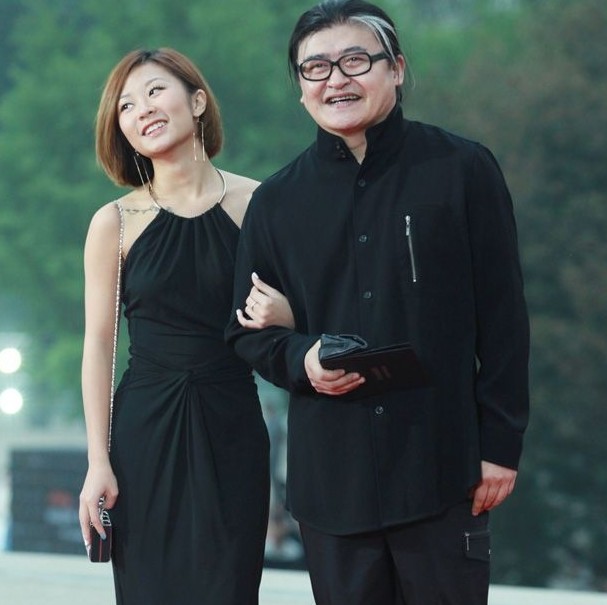  杭天琪 20岁女儿 近照曝光  隐秘明星 星二代 都干