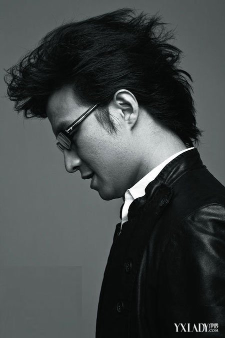 <em>好声音汪峰</em>唱错歌 摇滚范飞机<em>头</em>发型设计搭救