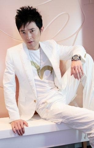 李小璐吴奇隆黄晓明 明星天价收入雄厚财产气