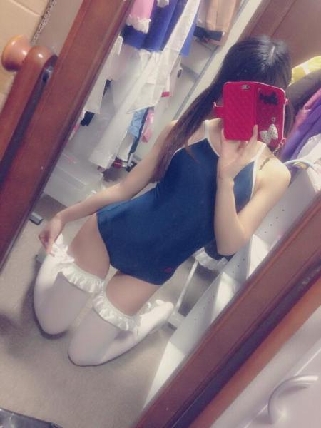 日本举行少女自拍大赛 造型奇葩尺度火辣性感