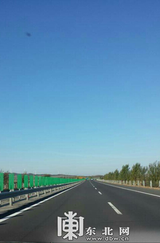 国庆第一天黑龙江部分高速公路通行顺畅 
