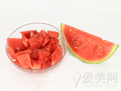 西瓜是热性水果还是凉性的 7164869_414123.jpg