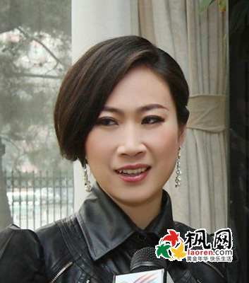 <em>凤姐芙蓉微博互黑</em> 打嘴仗互掐林更新也来凑热