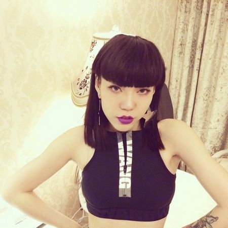 「亚洲最丑明星榜」吴莫愁夺冠 杨幂鹿晗李敏