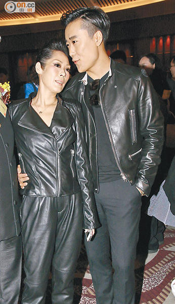 <em>关淑怡</em>晒活佛照片忆旧情:和你那些年睡眠最好