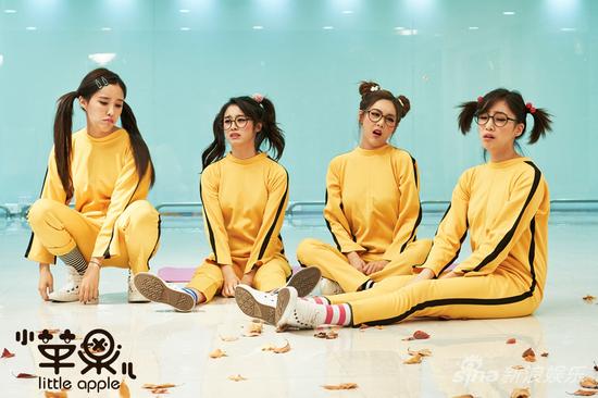 筷子兄弟携T-ara韩版小苹果MV花絮曝光-筷子