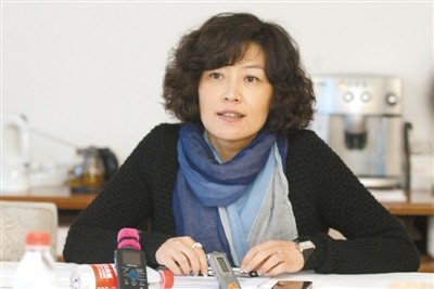 惊险杂技《顶碗》过春晚一审 哈文:很满意-春晚