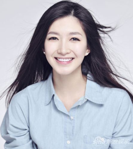 胡歌江疏影拥吻恋情曝光 二人或因戏生情甜蜜