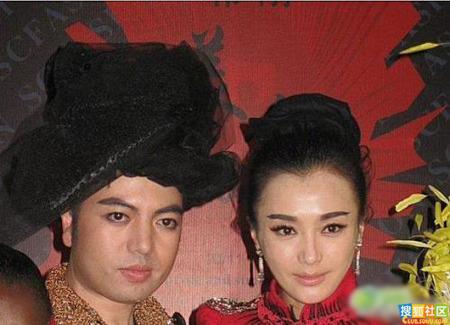 秦岚整容撞脸袁姗姗 削脸变丑根本认不出来-秦