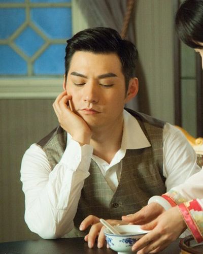 杨幂遭遇潜规则 女星被情敌甩耳光糗事-杨幂|赵