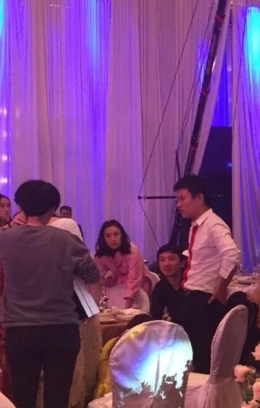 网曝王思聪携新欢参加婚礼 私密照曝光删微博