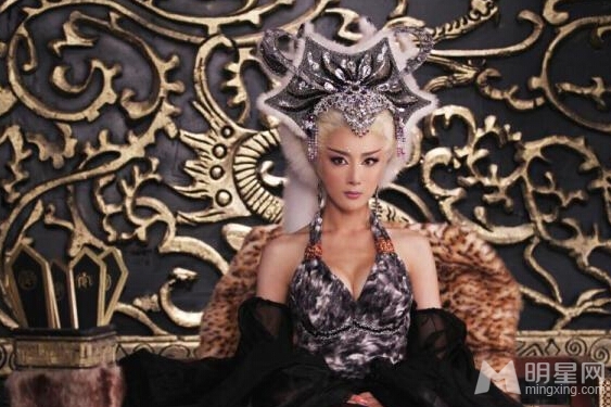 李依晓封神性感频露胸获封史上最英雄妲己超短裙腿性感美女图片
