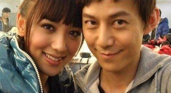 何炅女友亲密照曝光 粉丝亲密称其为王菁阿姨（图）