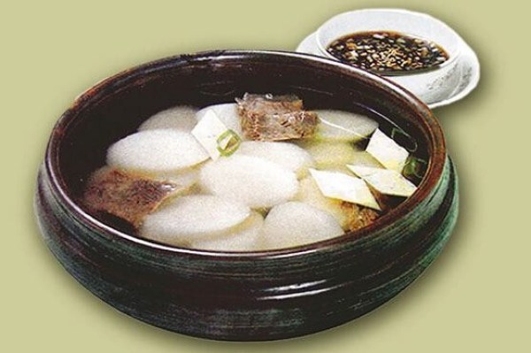 韩国人的变态餐桌礼仪:筷子代表大男人主义-韩