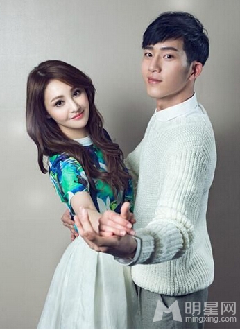 井柏然被曝加盟花少2:追郑爽妹子去了吧!