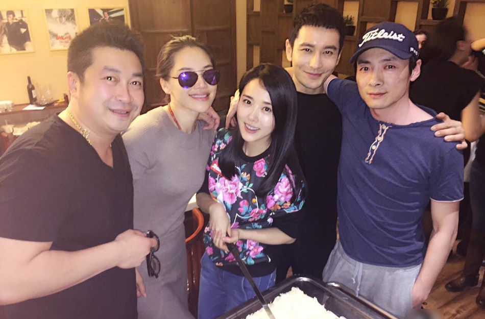 <em>北影96班</em>同学聚会 赵薇缺席黄晓明买单(图)-北