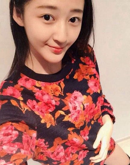 17岁艺考女神走红 传因太美考生拒与其同场-考