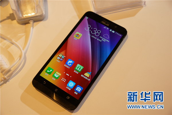 华硕推出新款智能手机ZenFone 2