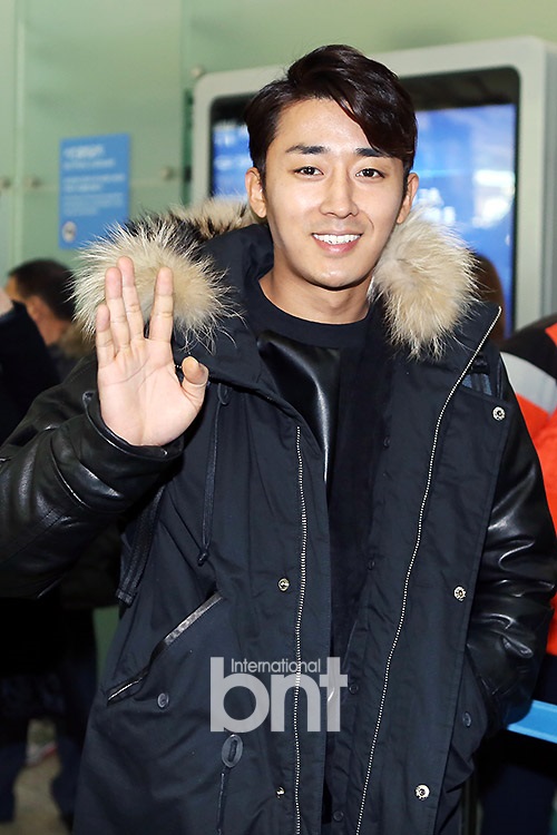 孙浩俊方面称已补缴闯红灯罚款 解除禁驾令-孙